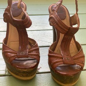 FRYE HEELS SIZE 8